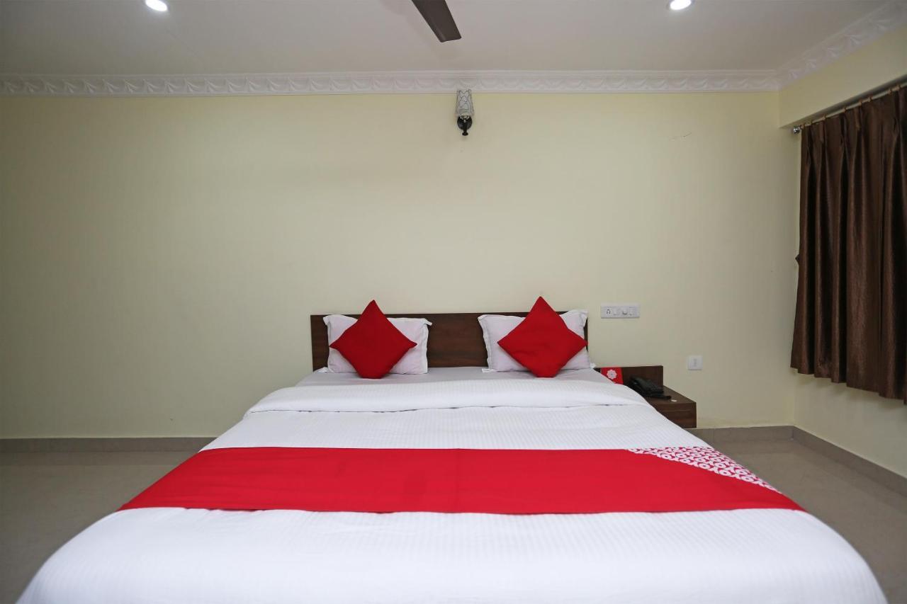 Oyo 26670 The Ranch Hotel Puri Buitenkant foto