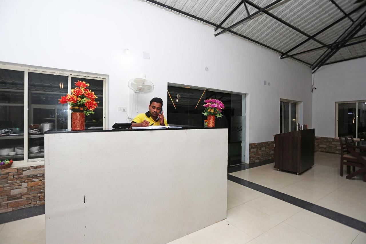 Oyo 26670 The Ranch Hotel Puri Buitenkant foto