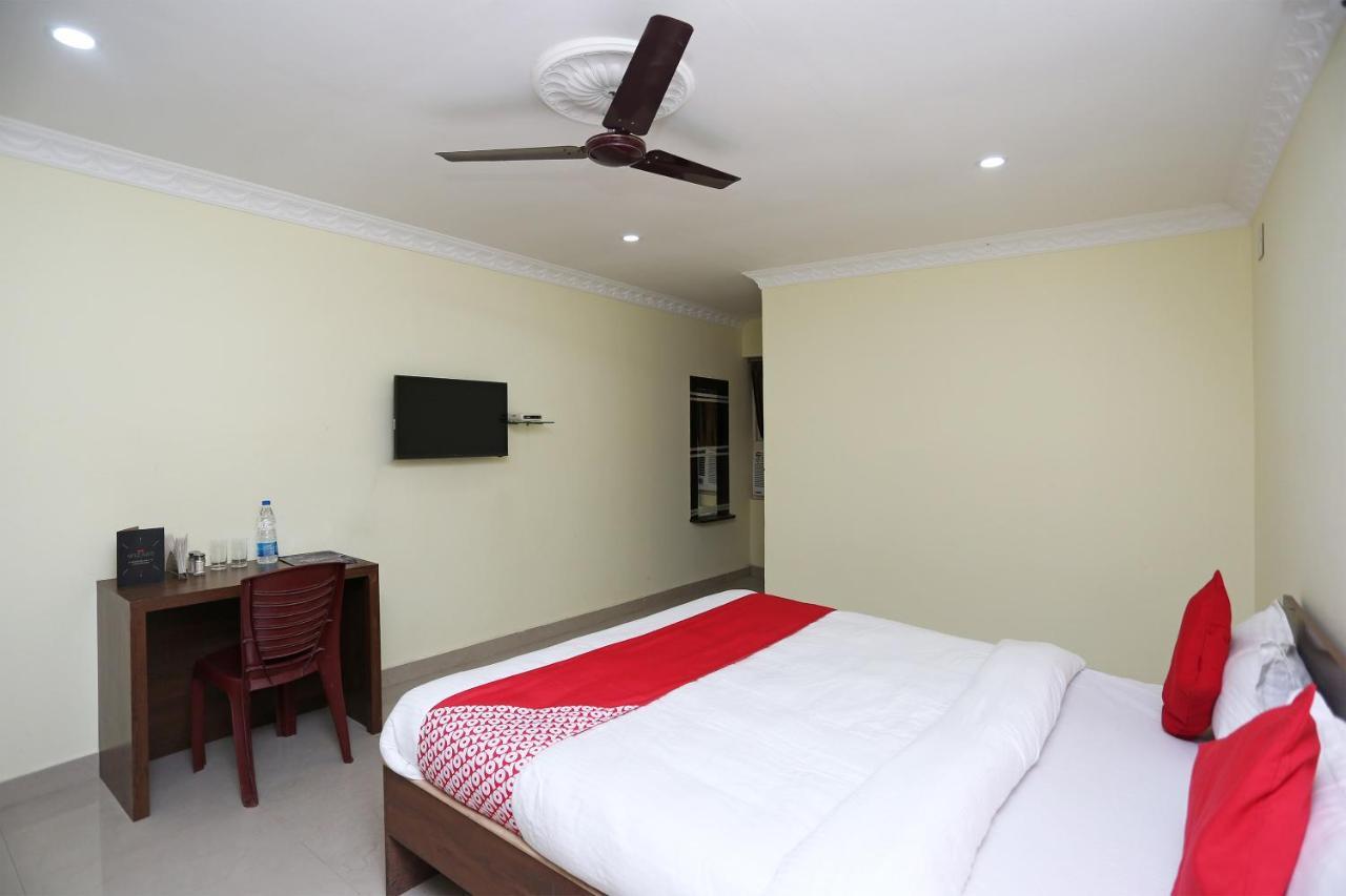 Oyo 26670 The Ranch Hotel Puri Buitenkant foto