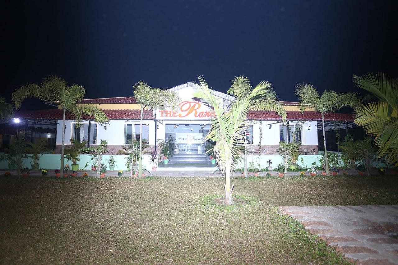 Oyo 26670 The Ranch Hotel Puri Buitenkant foto